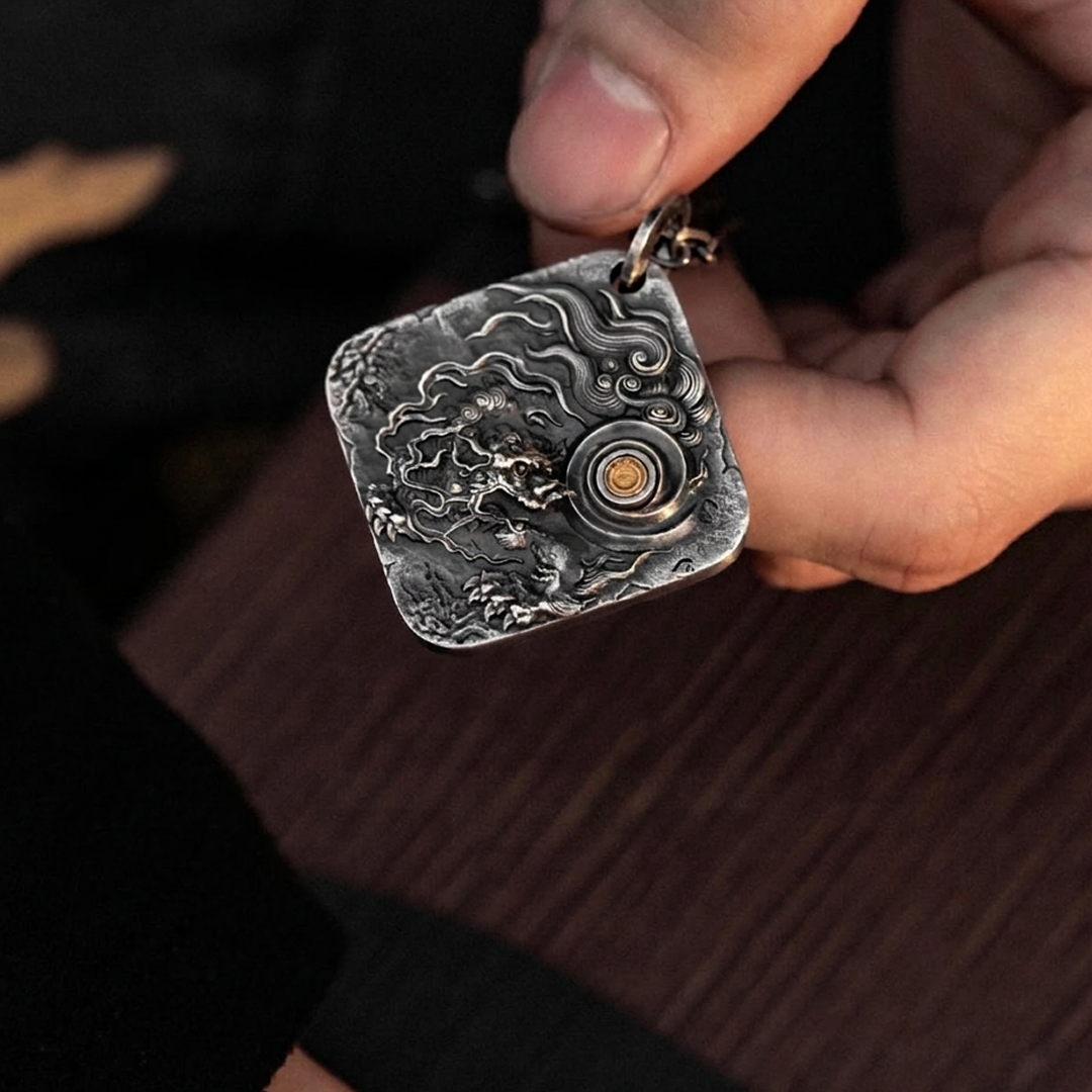 Tang-Shi Pendant