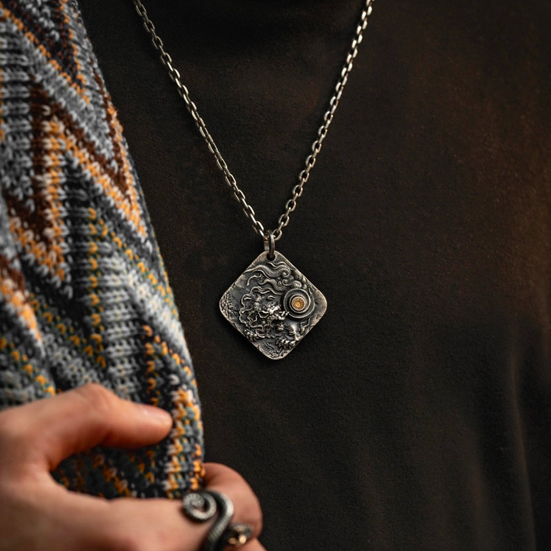 Tang-Shi Pendant