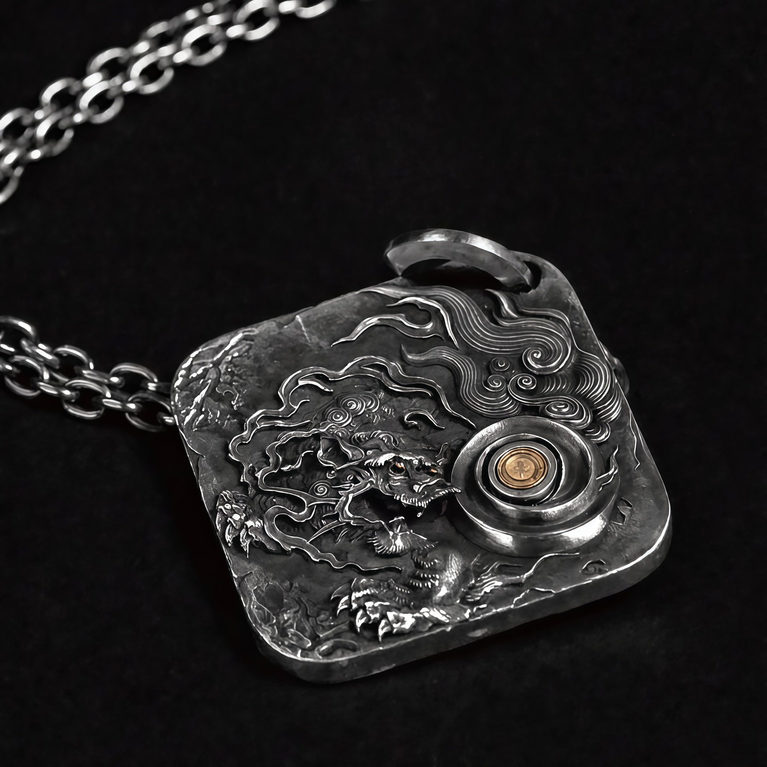 Tang-Shi Pendant