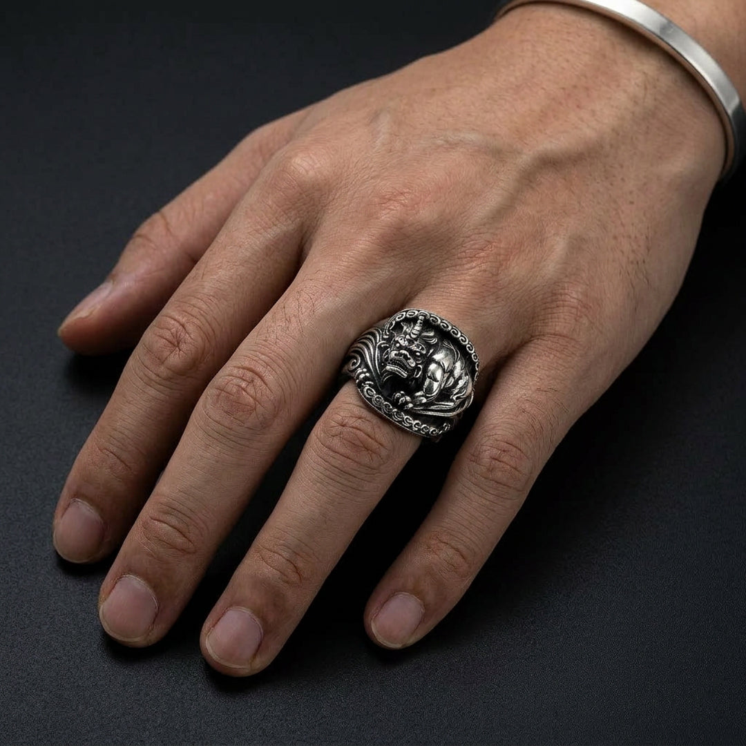 Pi-Xiu Ring